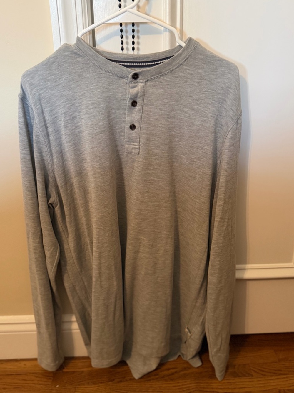 Men's Lightweight Gray Henley Long-Sleeve Shirt